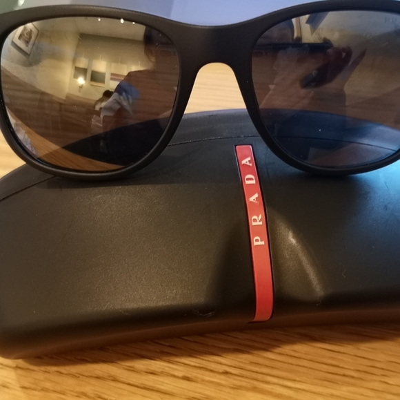 prada sps 57u
